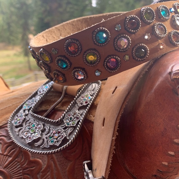 Accessories - Western Leather Cowgirl Belt with lots of Bling!